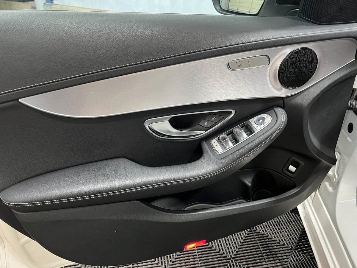 Mercedes-Benz C300 T-Modell AMG Line *LED *Assistent *RFK foto 22