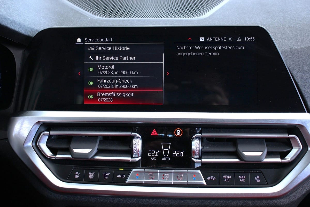 BMW M3 xDrive Competition (G80) Laser Carbon H&K HUD foto 18