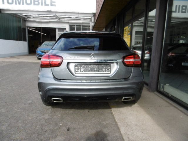 Mercedes-Benz GLA 200,AMG Line Automatik NAVI,19Zoll foto 5