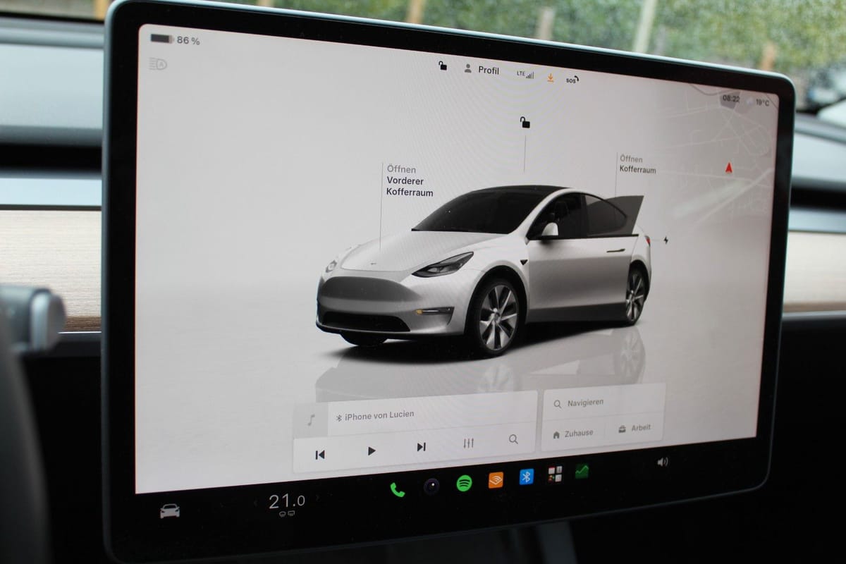 Tesla Model Y Basis RWD foto 13