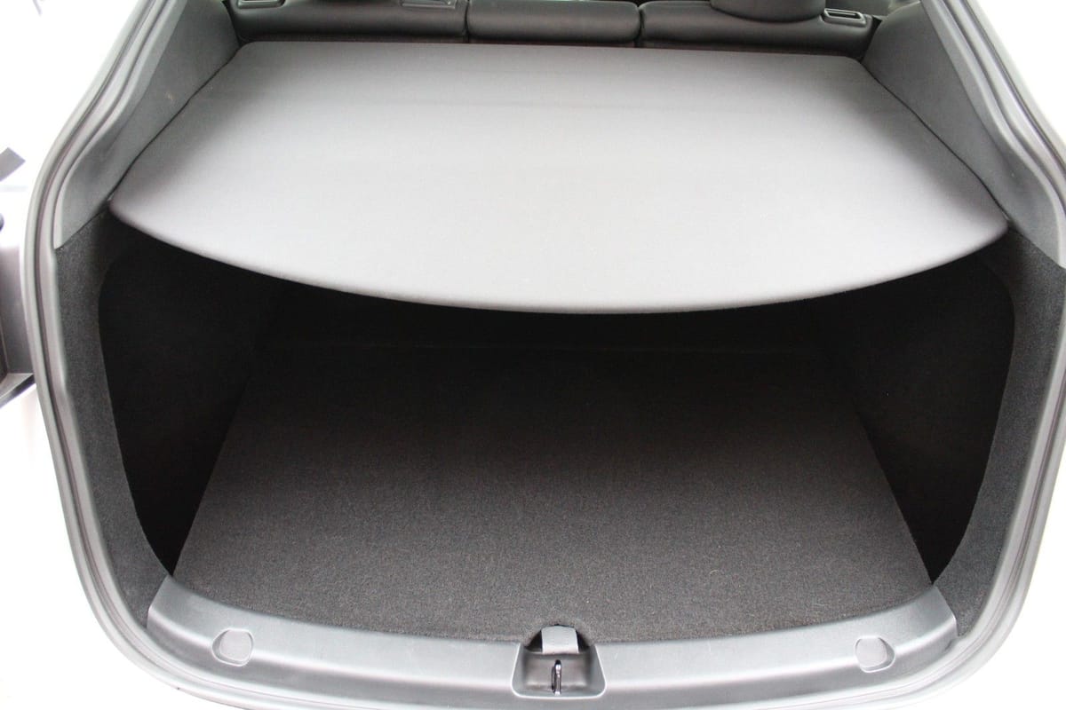 Tesla Model Y Basis RWD foto 17