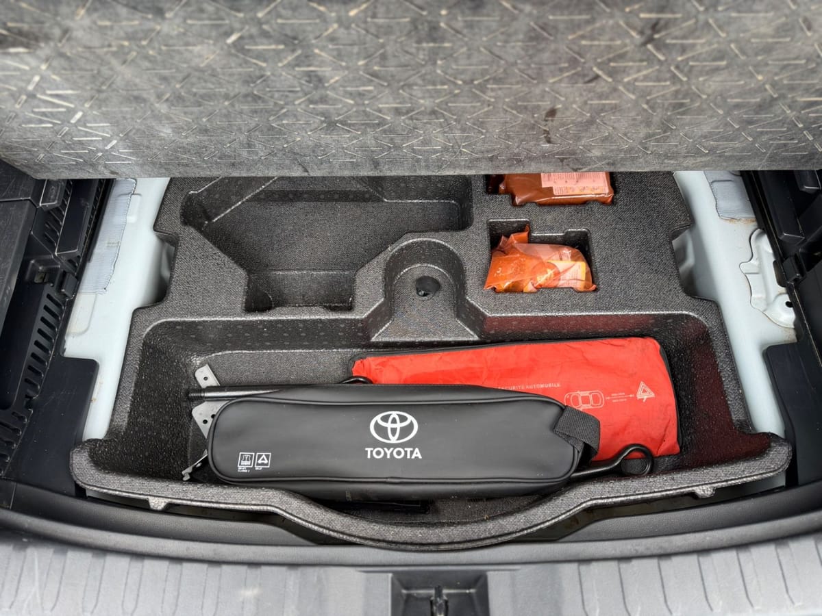 Toyota RAV 4 RAV4 Hybrid 4x2 Business Edition/PANO/360° foto 18