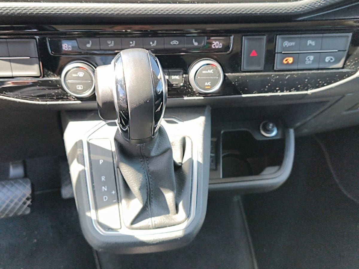Volkswagen T6.1 Multivan 2.0 TDI DSG Generation Six STANDHZ foto 20
