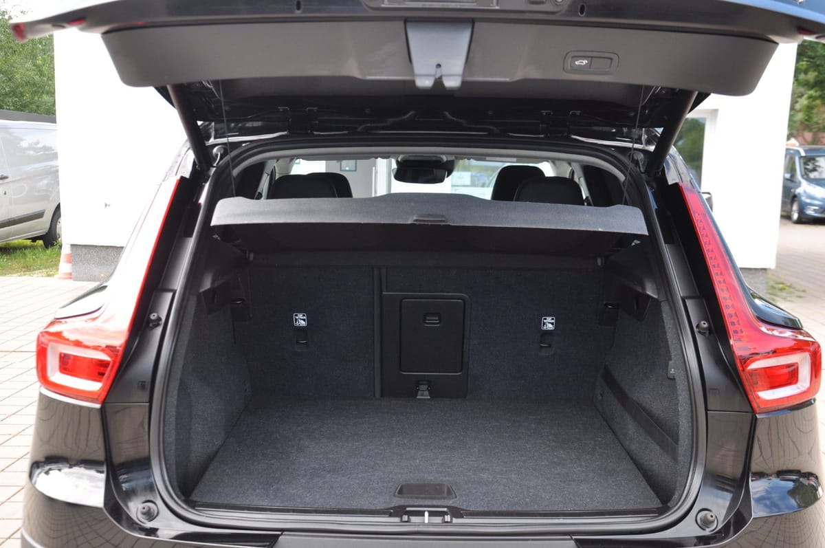 Volvo XC40 2.0 T4 Momentum Pro LED-AHK-KAM-SOUNDSYSTEM foto 15