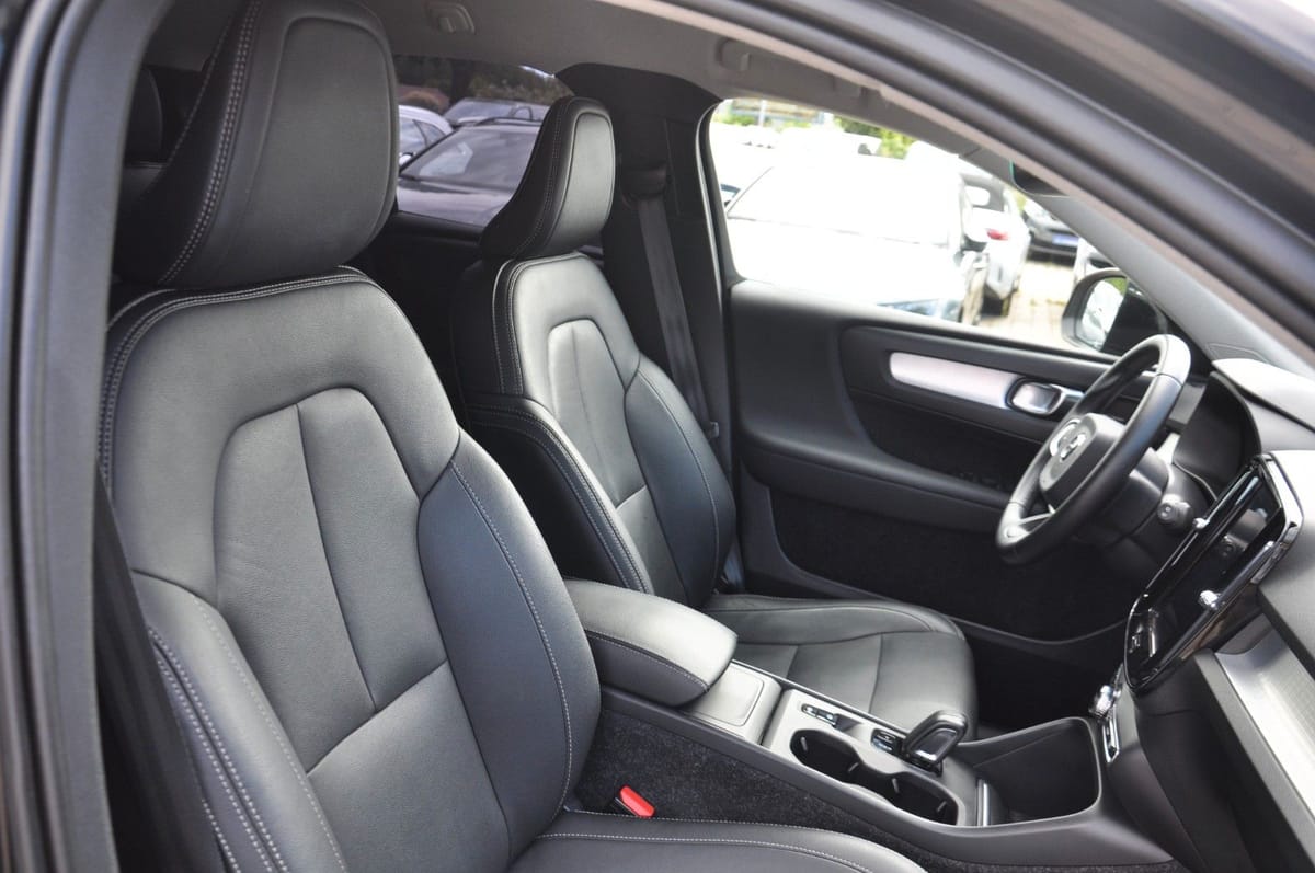 Volvo XC40 2.0 T4 Momentum Pro LED-AHK-KAM-SOUNDSYSTEM foto 24