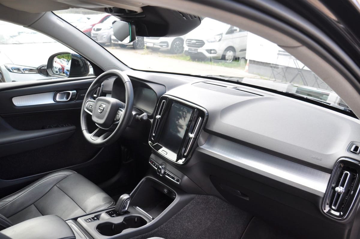 Volvo XC40 2.0 T4 Momentum Pro LED-AHK-KAM-SOUNDSYSTEM foto 25