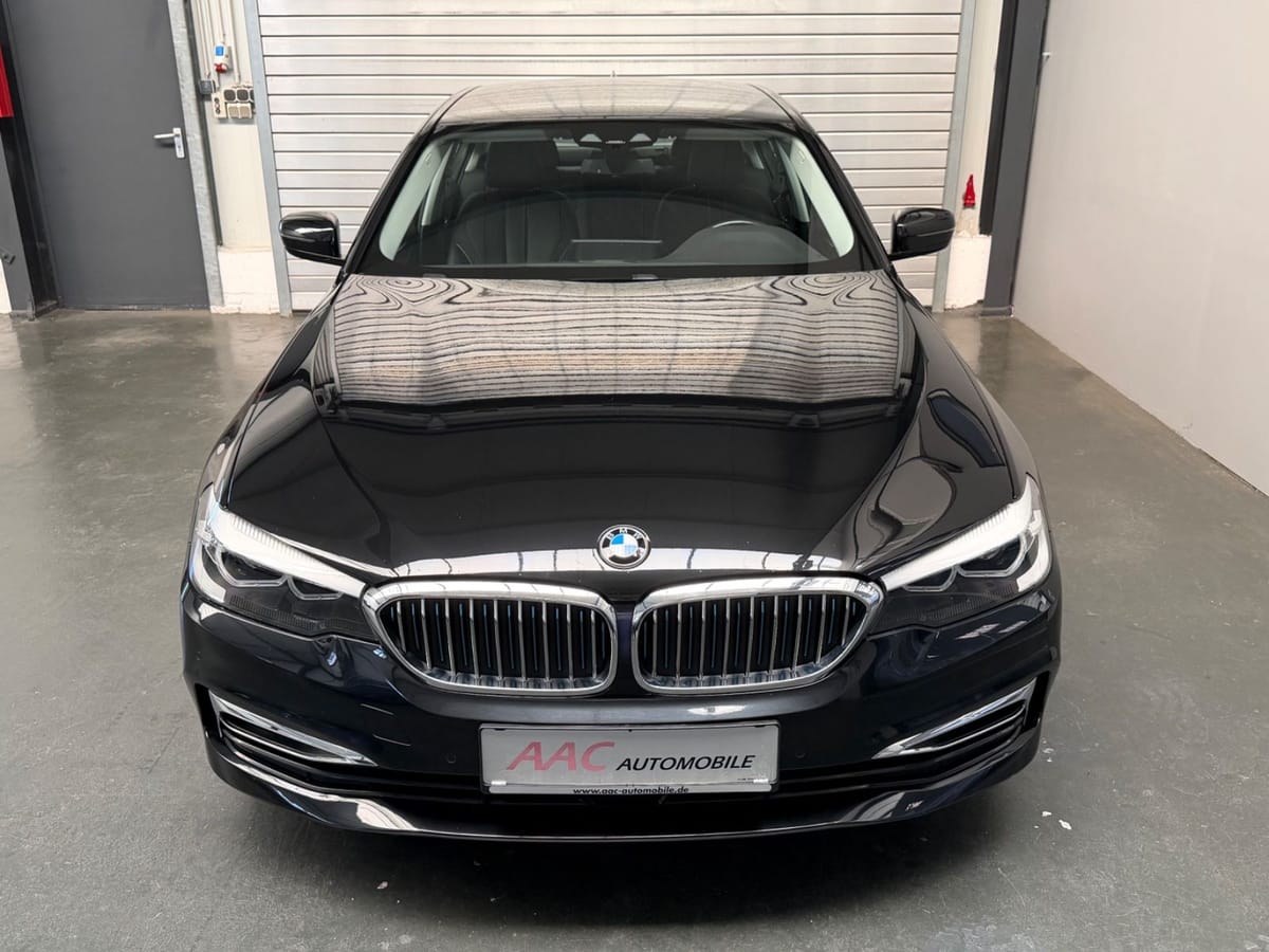 BMW 530 e Luxury Line Vollleder Cam ACC Navi KeyLess foto 3