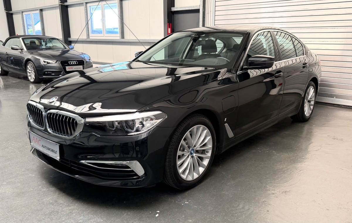 BMW 530 e Luxury Line Vollleder Cam ACC Navi KeyLess foto 4