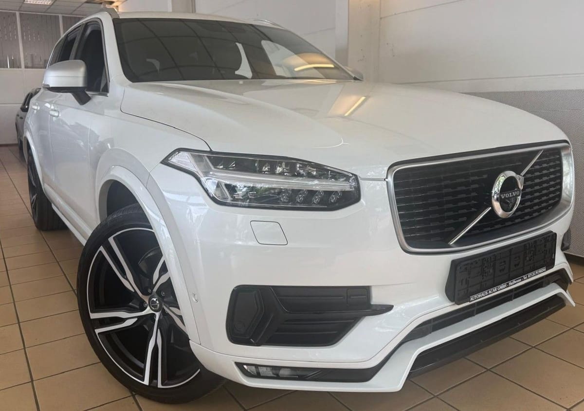 Volvo XC90 AWD R-Design 7-Sitzer 360° Key-GO Pano B&W
