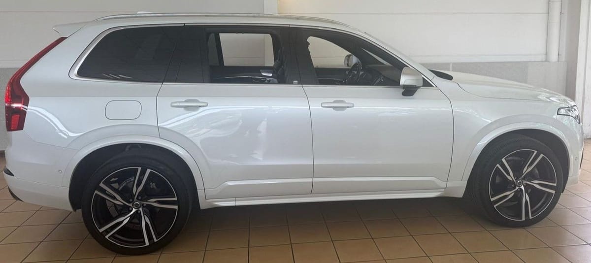 Volvo XC90 AWD R-Design 7-Sitzer 360° Key-GO Pano B&W foto 2