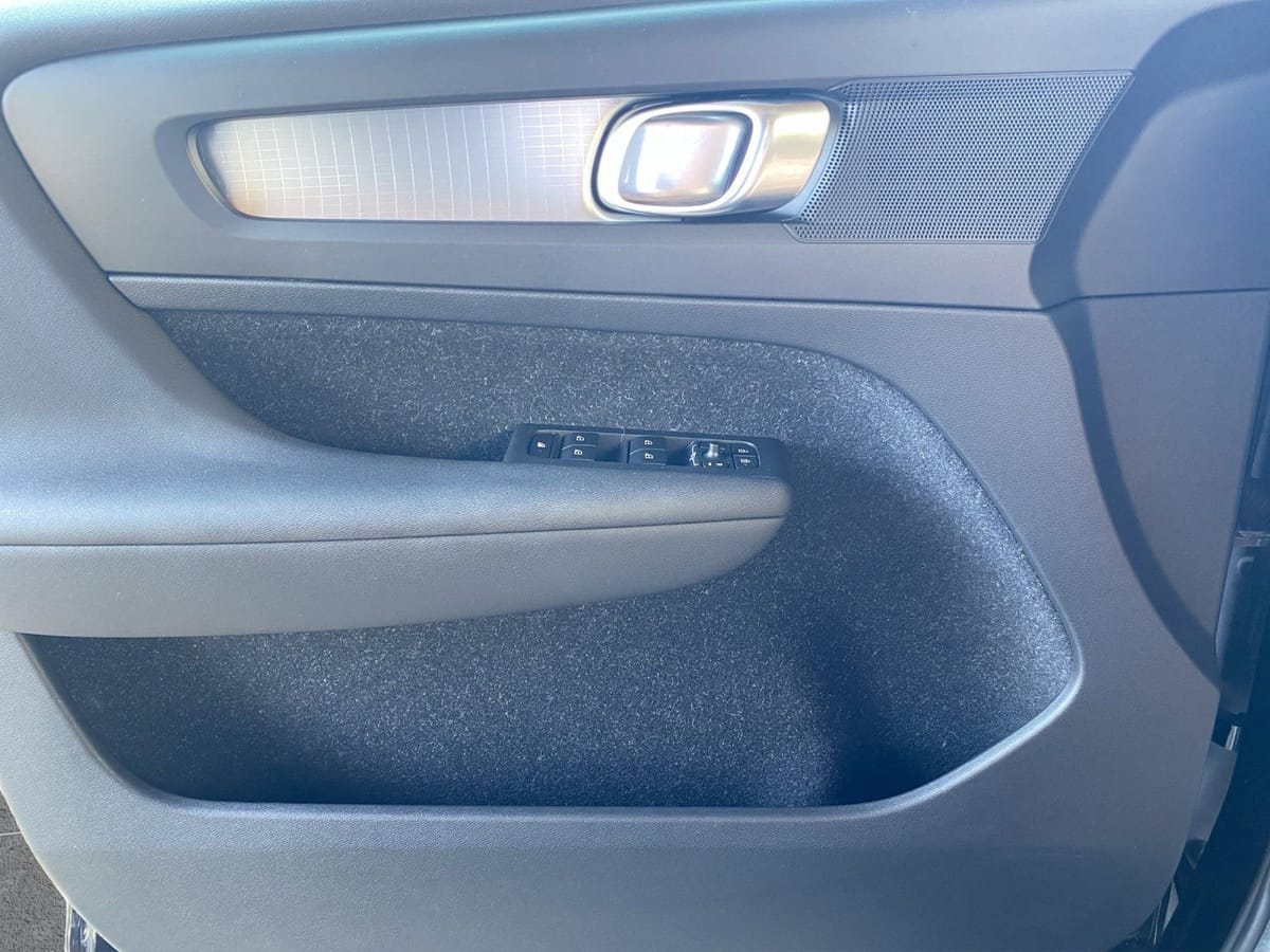 Volvo XC40 D3 Momentum Pro LED Navi SHZ Standh. 4xSHZ foto 17