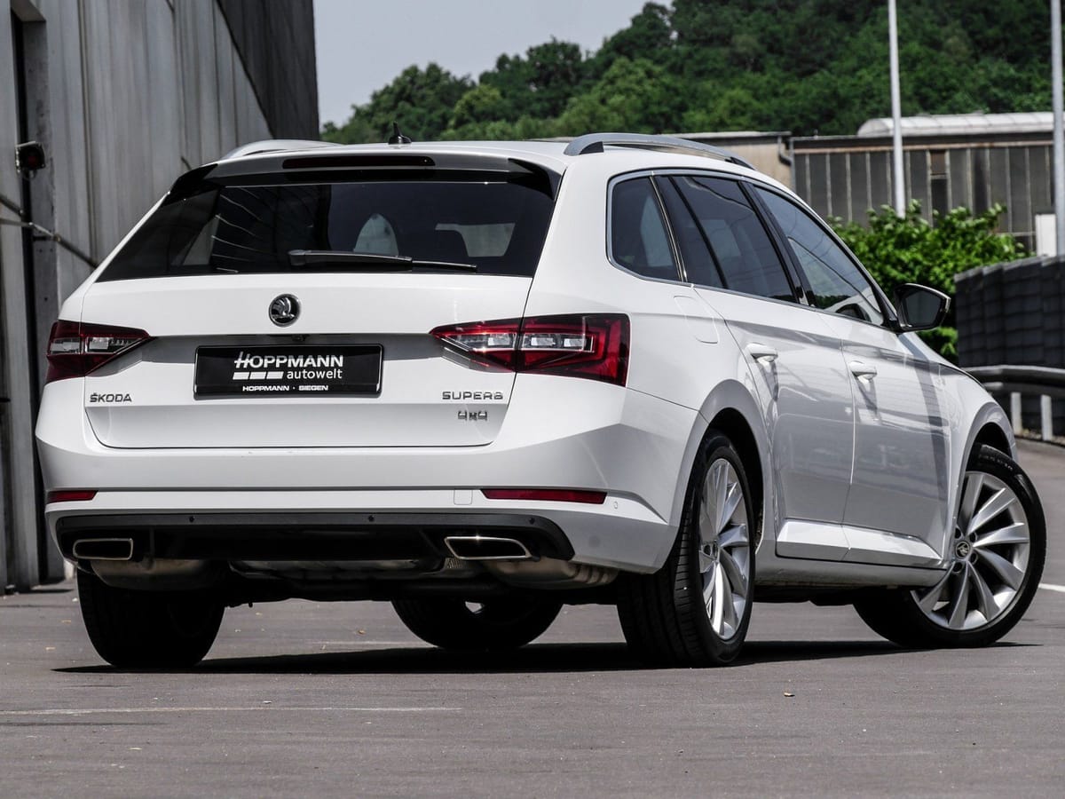Skoda Superb Style DSG 4x4 Navi Kamera PDC SHZ AHK foto 2