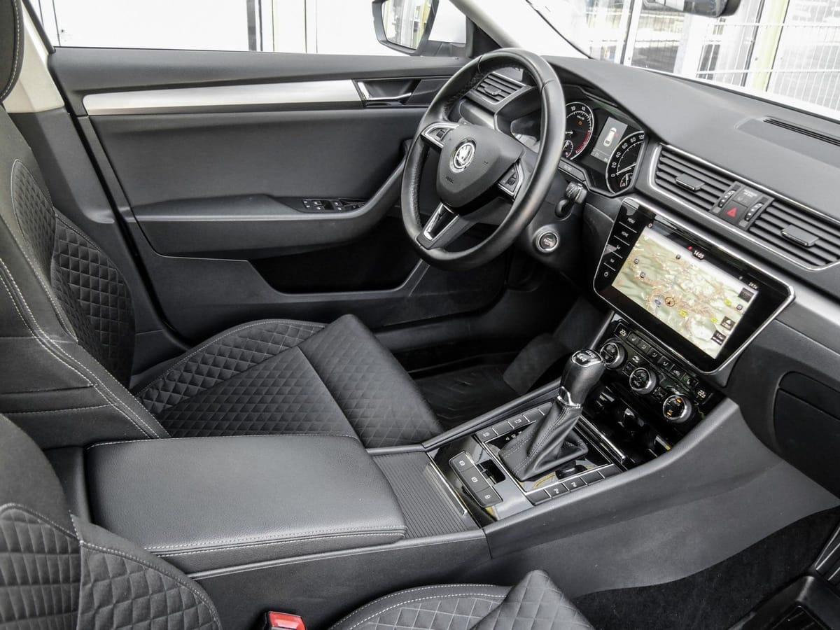 Skoda Superb Style DSG 4x4 Navi Kamera PDC SHZ AHK foto 3