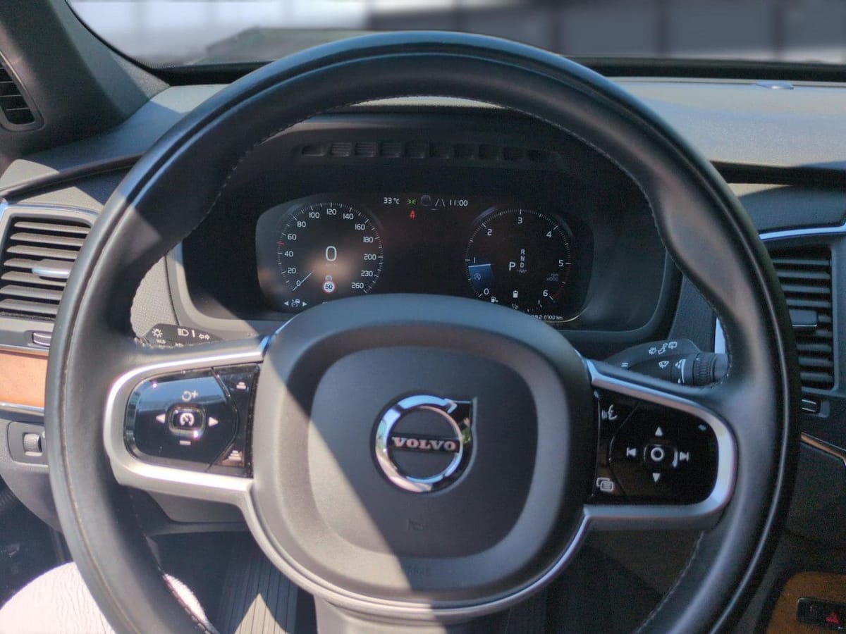 Volvo XC90 B5 (Diesel) Momentum Pro AWD Automatik Navi foto 12
