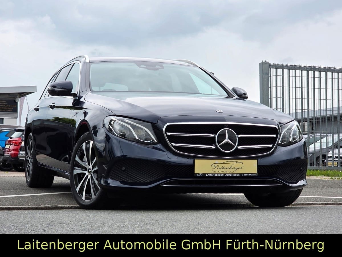 Mercedes-Benz E 300 de Avantgarde ACC HEAD-UP LED NAVI LEDER foto 3