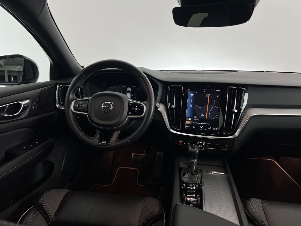 Volvo V60 R Design 310PS NUR 96.tKM 2.HD HK foto 10