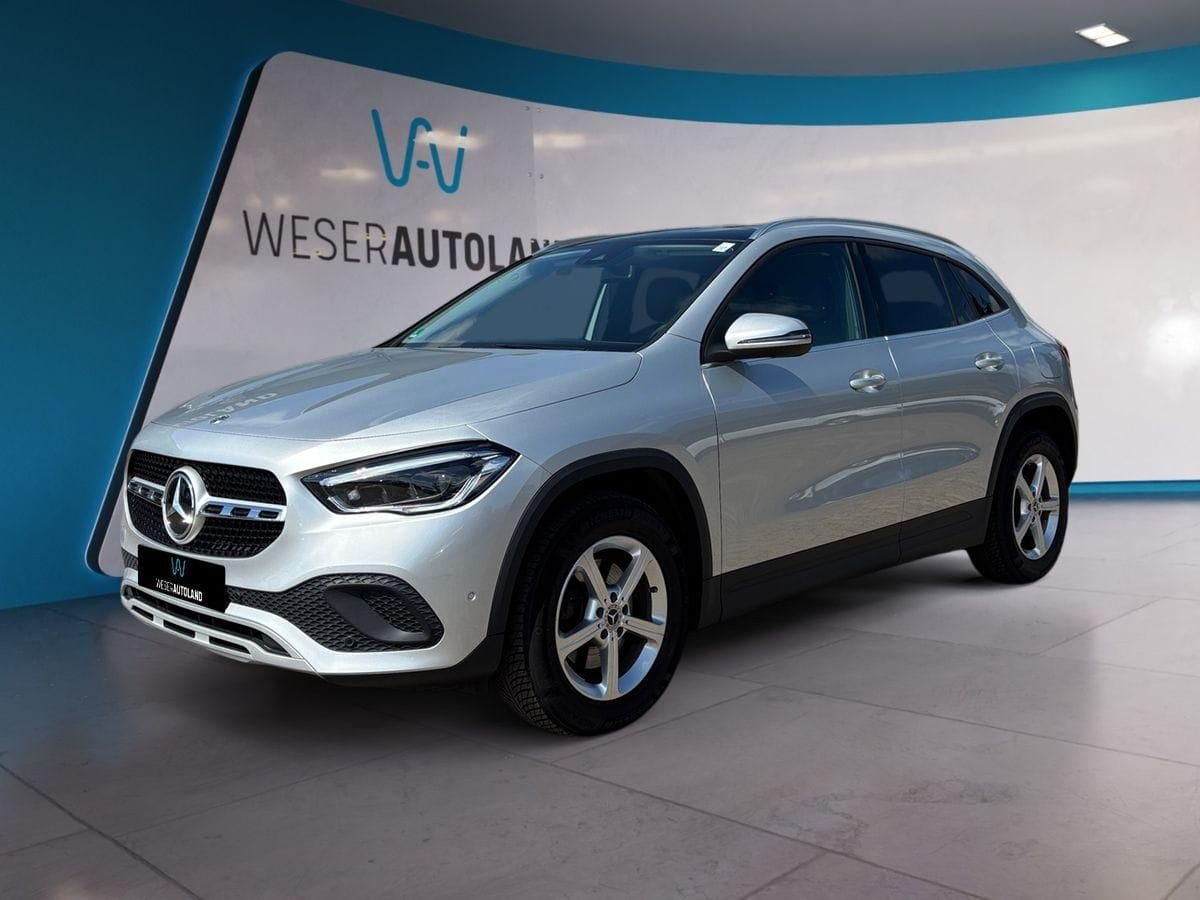Mercedes-Benz GLA 200d Style MULTIBEAM PANO RFK 8-Fach Bereift foto 1