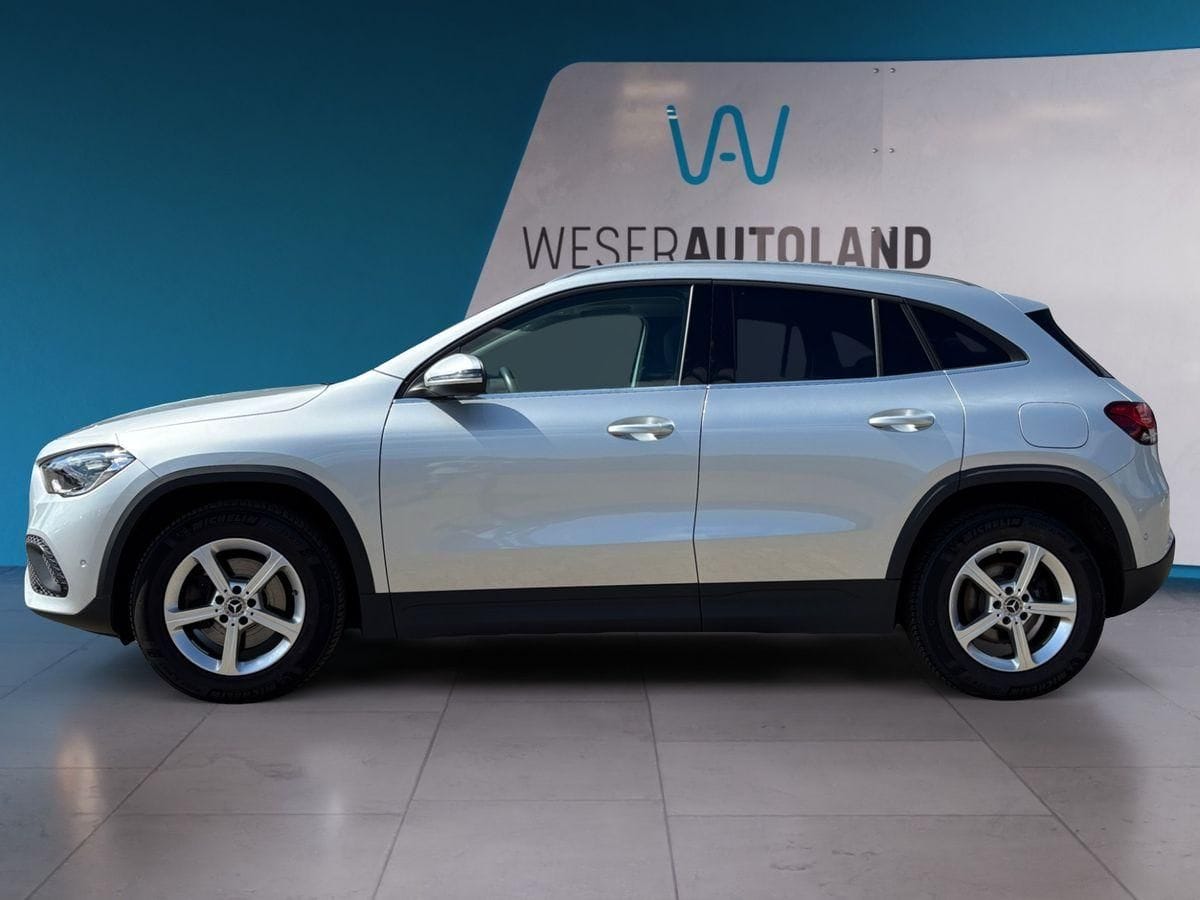 Mercedes-Benz GLA 200d Style MULTIBEAM PANO RFK 8-Fach Bereift foto 2