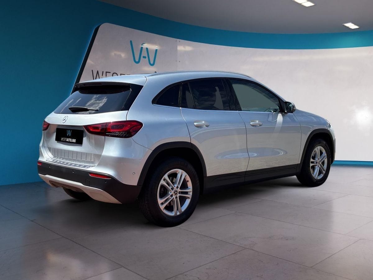 Mercedes-Benz GLA 200d Style MULTIBEAM PANO RFK 8-Fach Bereift foto 5