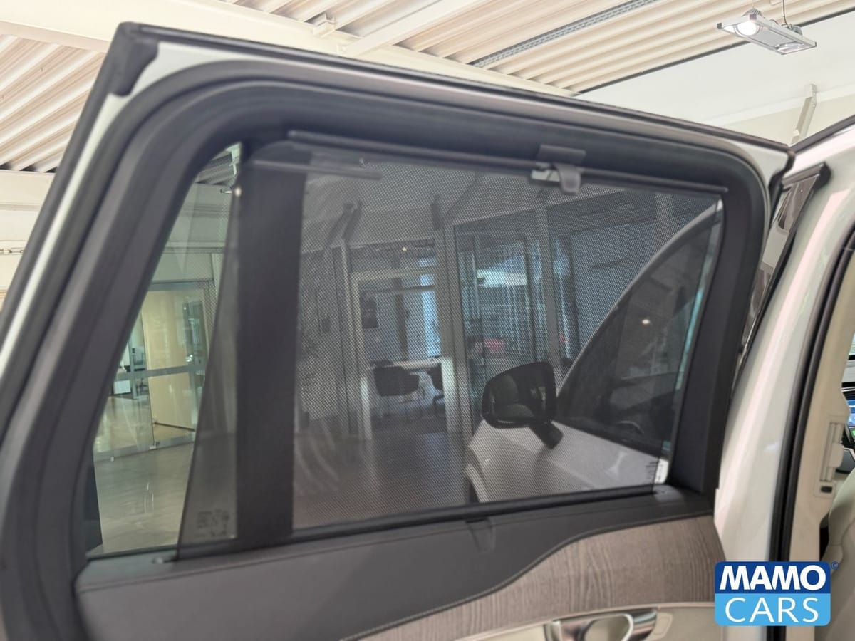 Volvo XC90 B5 AWD Ultimate Dark 7-Sitzer 0,99% AHK 360 foto 22
