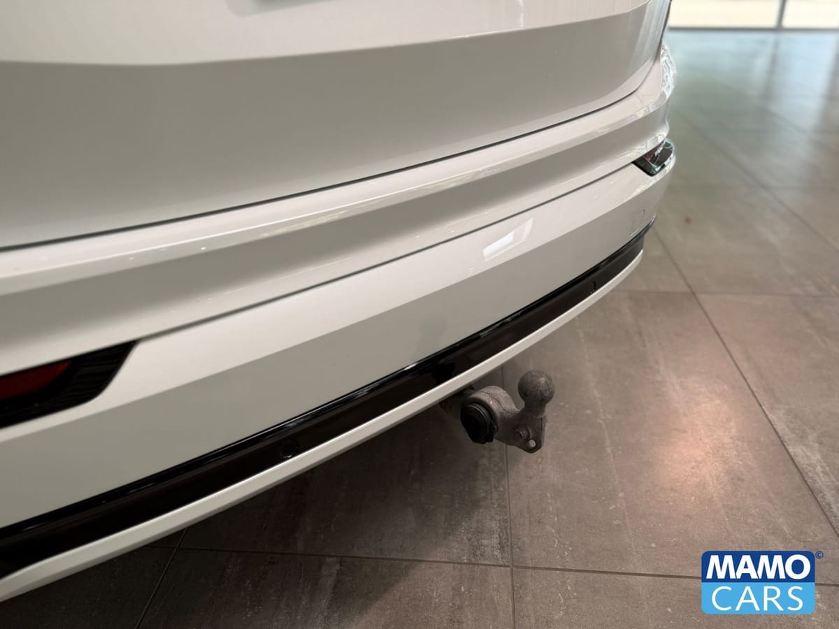 Volvo XC90 B5 AWD Ultimate Dark 7-Sitzer 0,99% AHK 360 foto 10