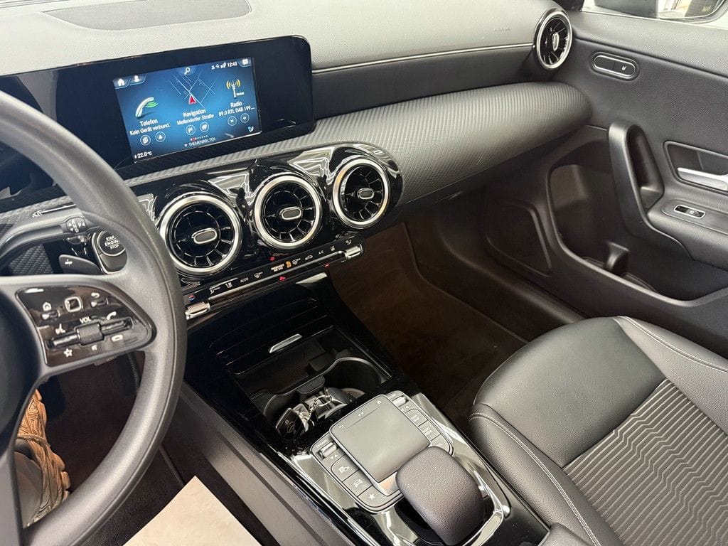 Mercedes-Benz CLA 250 Shooting Brake e, 1.Hd., Leder, MBUX foto 22