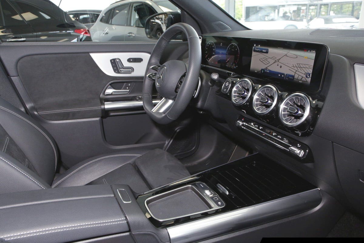 Mercedes-Benz GLA 220 d 4M AMG Sp Edition Night Pano 360°Navi foto 8