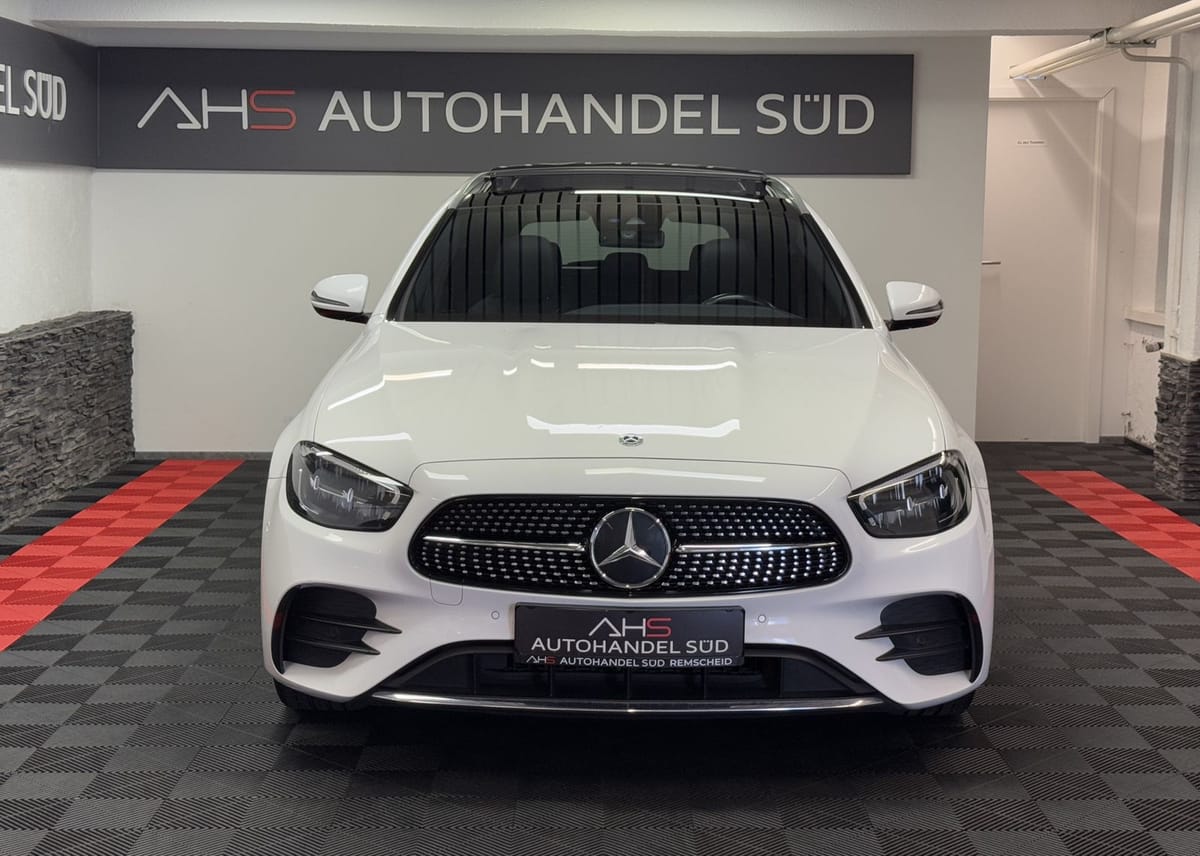 Mercedes-Benz E 300 de AMG-LINE PANO AHK foto 3