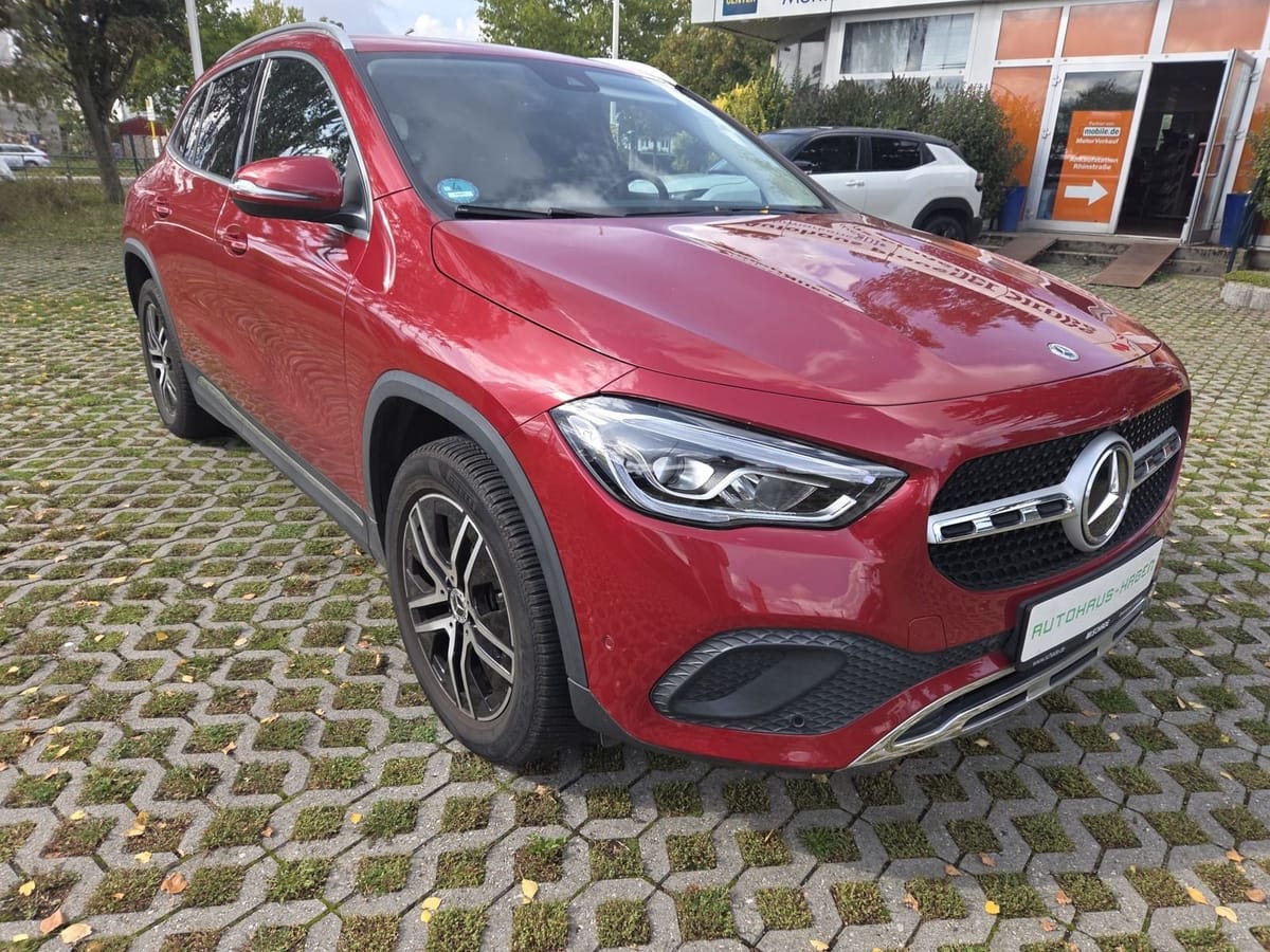 Mercedes-Benz GLA 250 e Progressive 2021