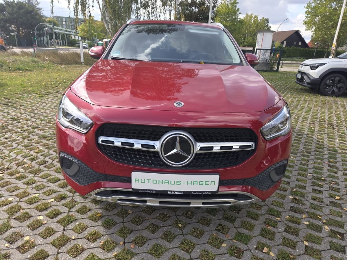 Mercedes-Benz GLA 250 e Progressive LED HP MBux Navi Spur foto 2