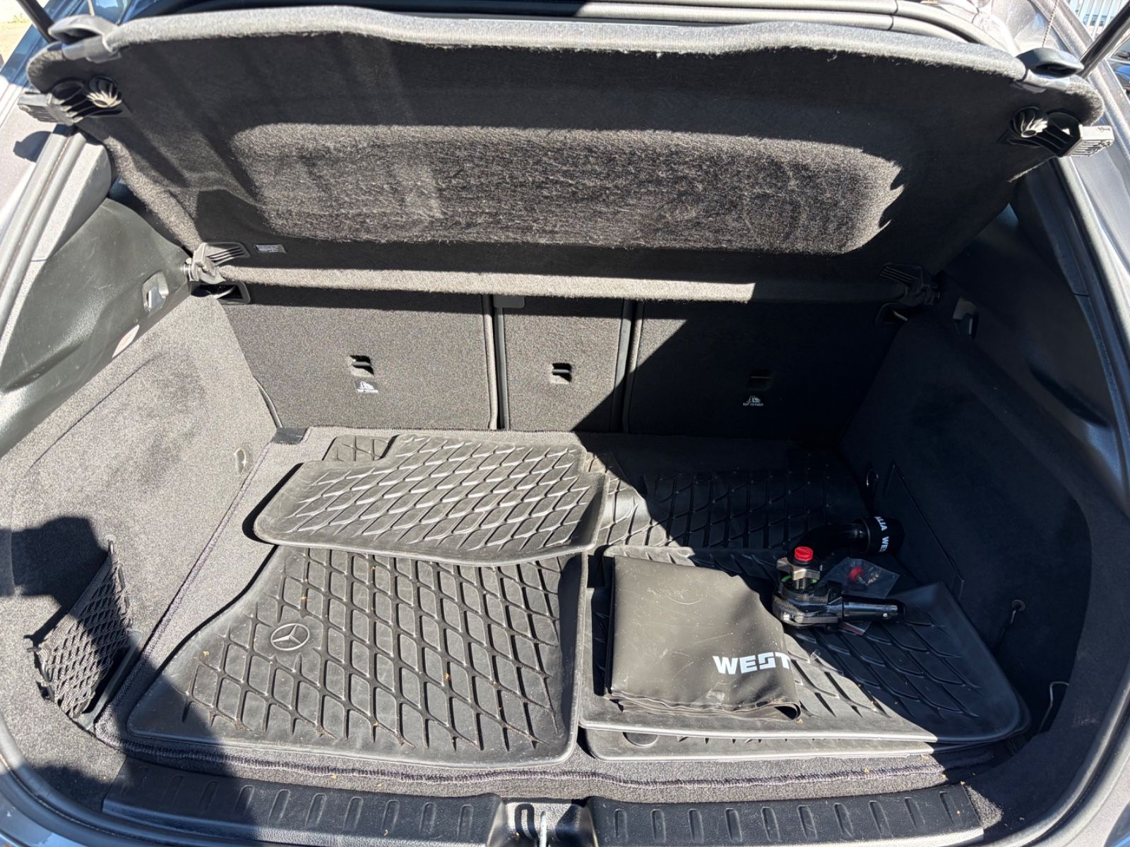 Mercedes-Benz GLA 180 d 1.Hand / HU NEU / MB Scheckheft foto 13