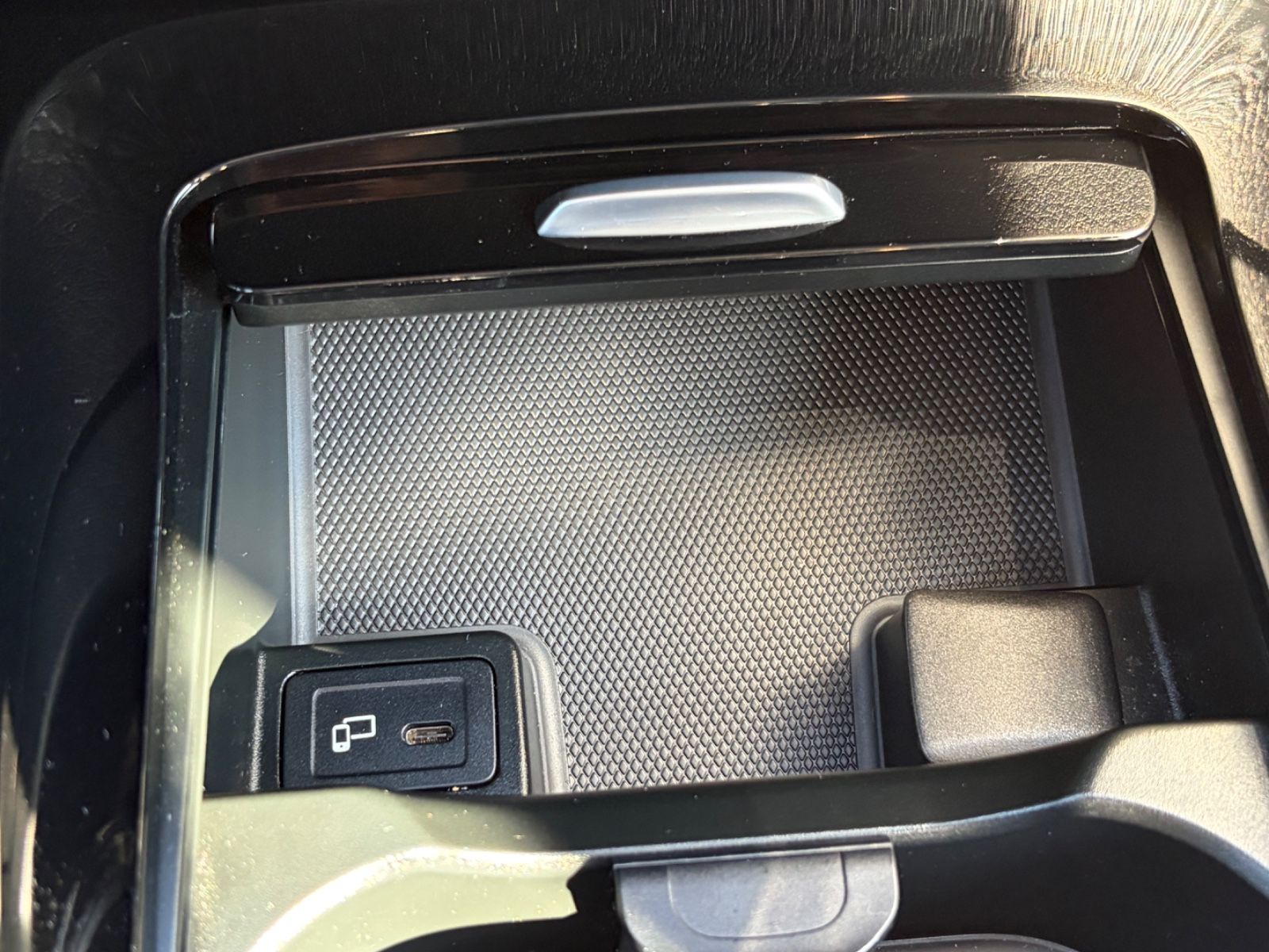 Mercedes-Benz GLA 180 d 1.Hand / HU NEU / MB Scheckheft foto 24