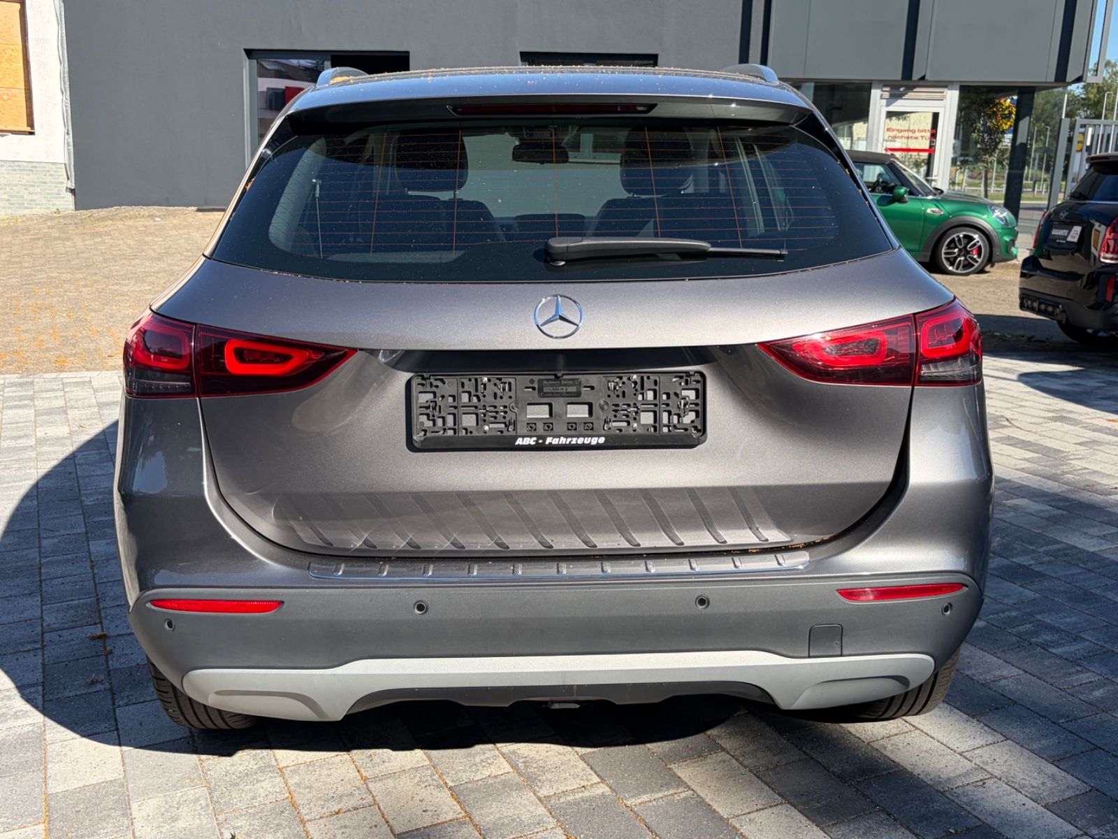 Mercedes-Benz GLA 180 d 1.Hand / HU NEU / MB Scheckheft foto 6