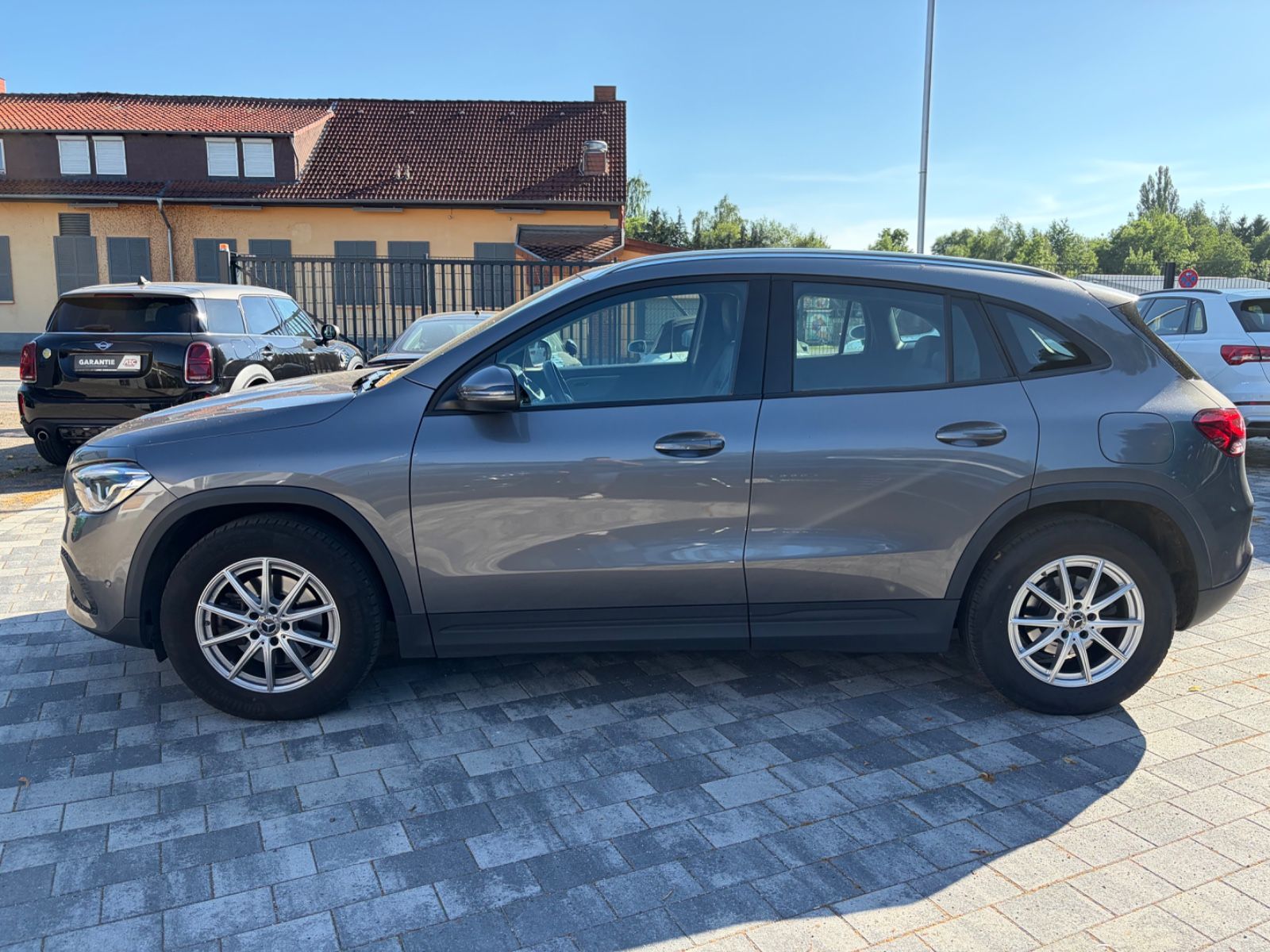Mercedes-Benz GLA 180 d 1.Hand / HU NEU / MB Scheckheft foto 8
