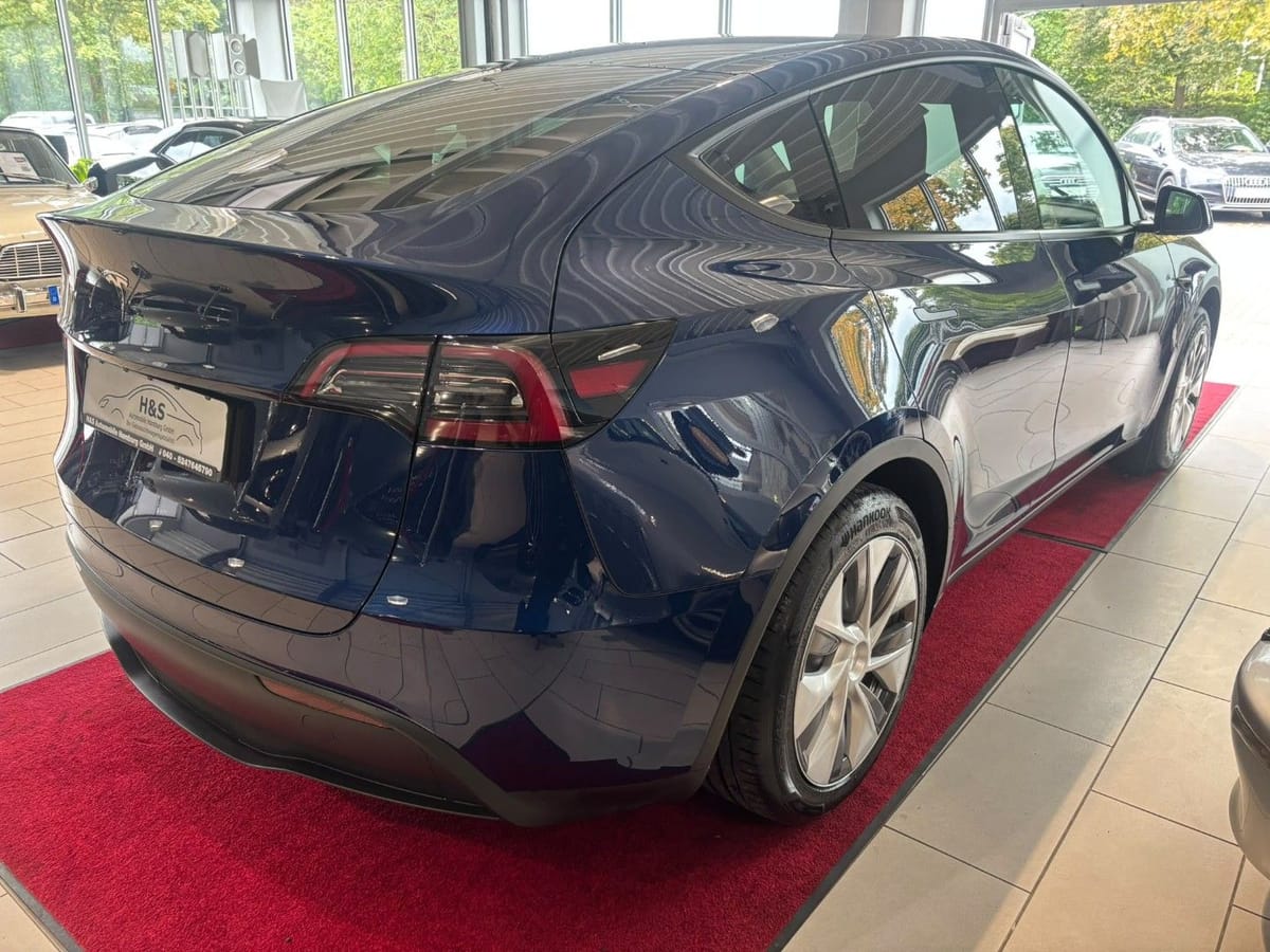 Tesla Model Y Long Range RWD foto 7