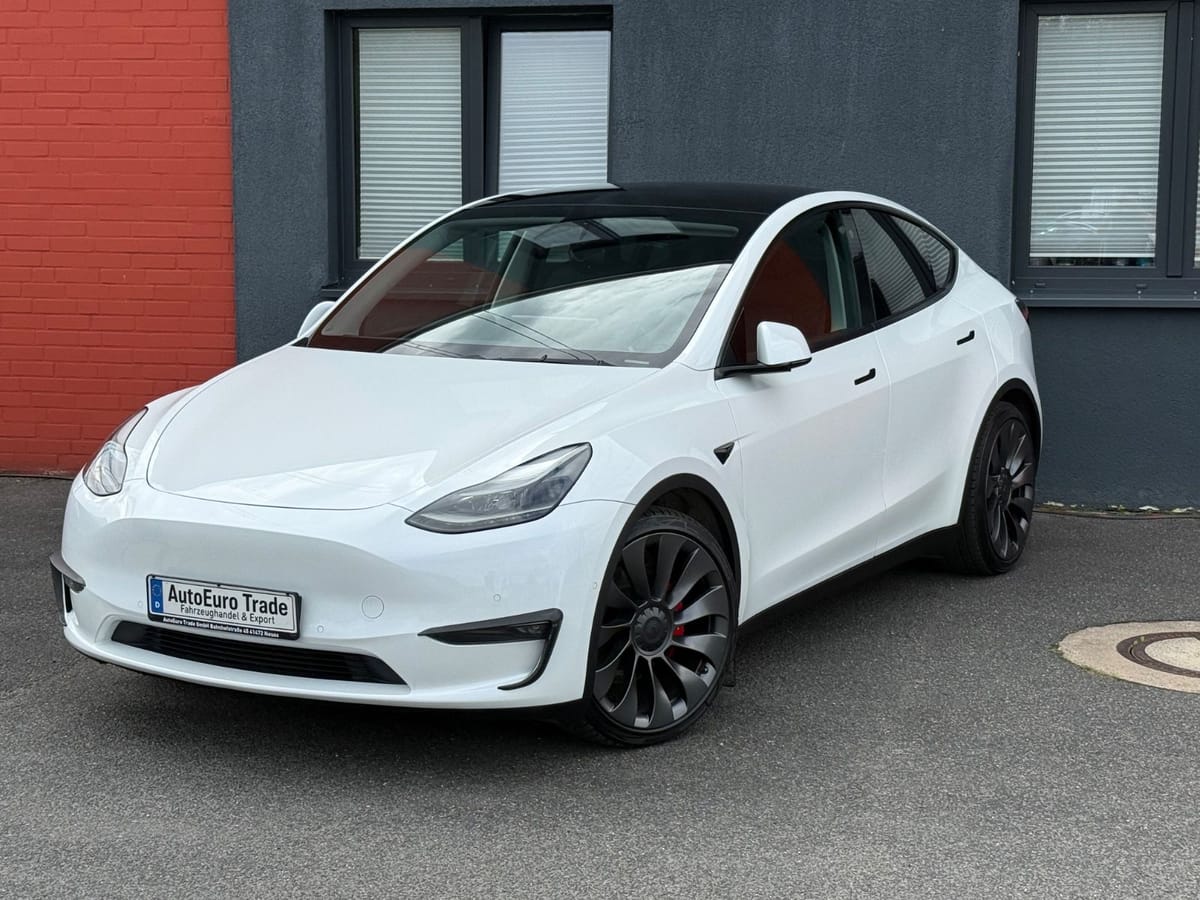 Tesla Model Y Performance Dual AWD SOH 91,4% NEU TÜV foto 3