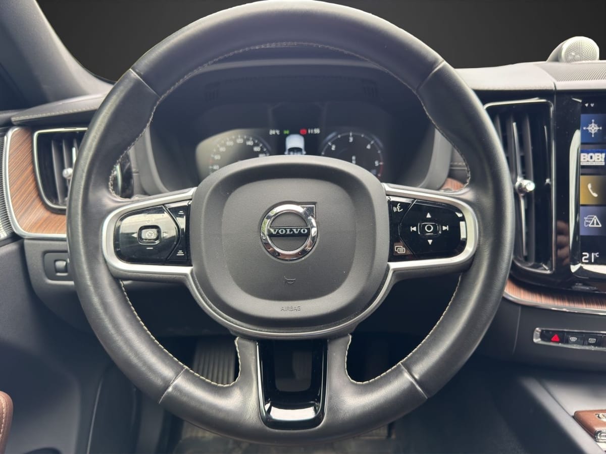 Volvo XC60 B4 Diesel Inscription AWD HUD StandHZG AHK foto 15