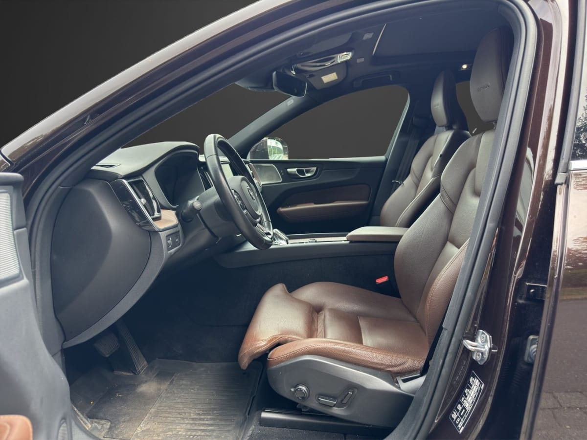 Volvo XC60 B4 Diesel Inscription AWD HUD StandHZG AHK foto 10