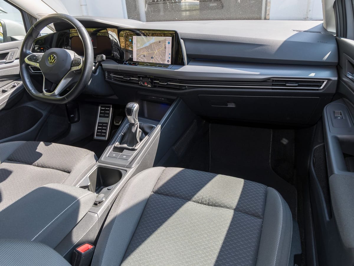Volkswagen Golf VIII 1.0 TSI ACTIVE NAVI AHK GJ-REIFEN ACC foto 4