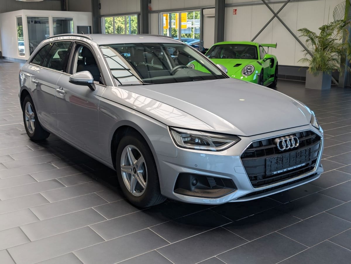 Audi A4 Avant 30 TDI S tronic 8-fach foto 3