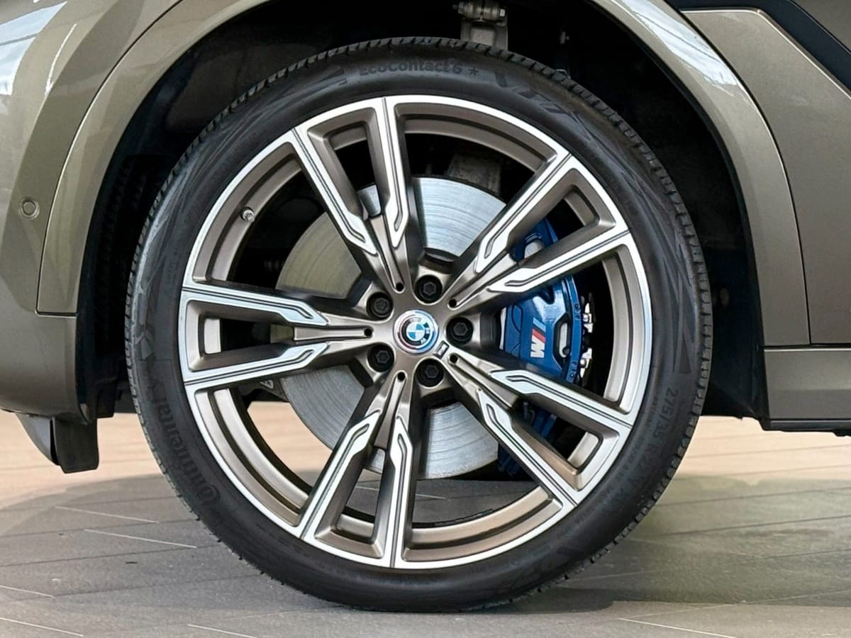 BMW X6 M50 i*Ambiente*Pano.*AHK*HUD*360°*H/K* foto 2