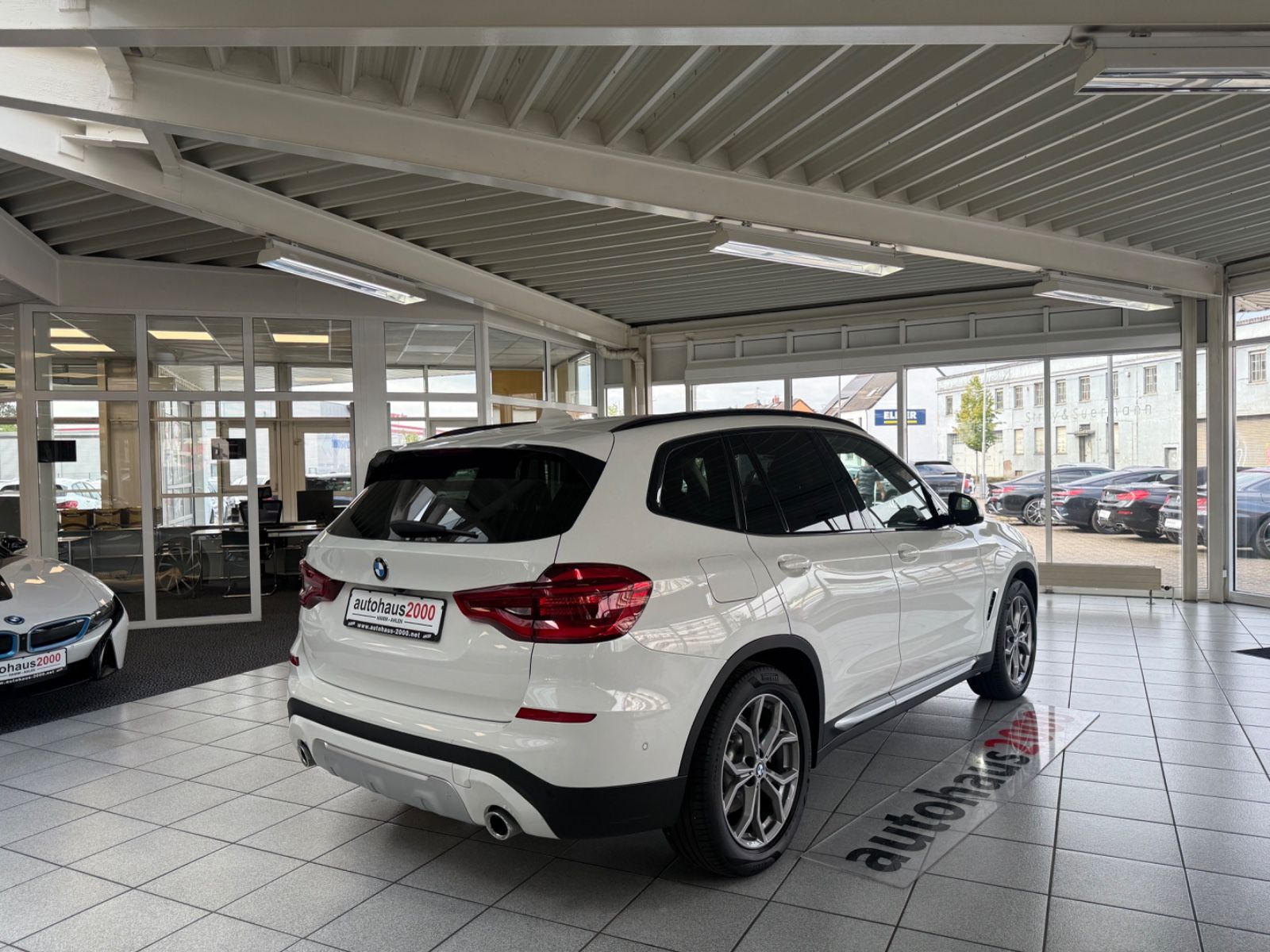 BMW X3 xDrive 20d xLine AUT. LED CAM AHK MEMORY foto 3