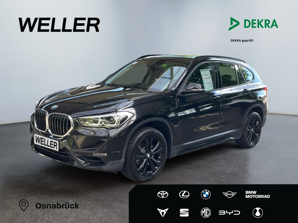 BMW X1 sDrive20i Sport Line PANO SHZ PDC ACC