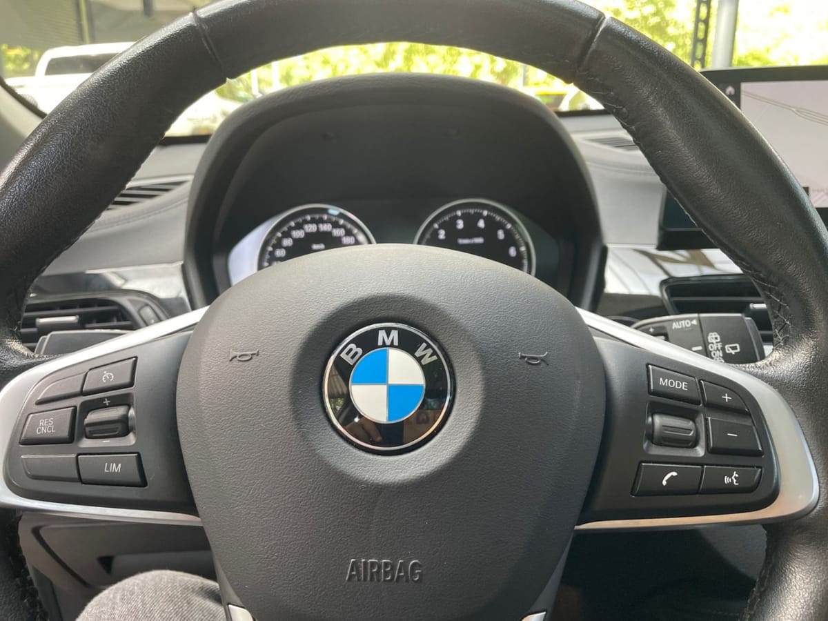 BMW X1 sDrive20i Sport Line PANO SHZ PDC ACC foto 13