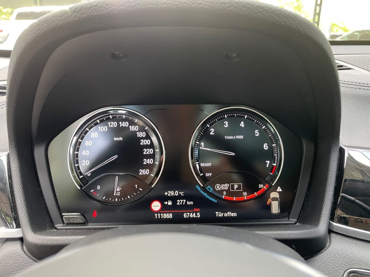 BMW X1 sDrive20i Sport Line PANO SHZ PDC ACC foto 14