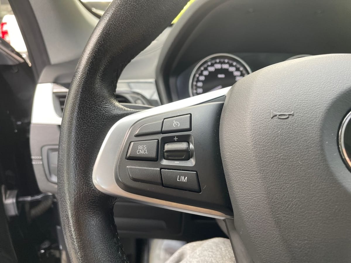 BMW X1 sDrive20i Sport Line PANO SHZ PDC ACC foto 24