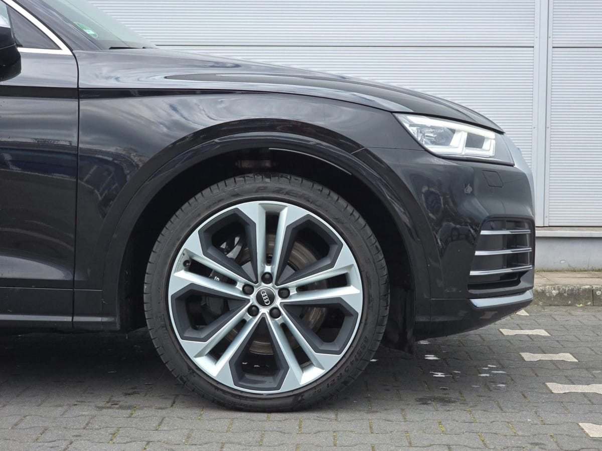 Audi SQ5 3.0 TDI quattro (Digital Tacho Alcantara) foto 13