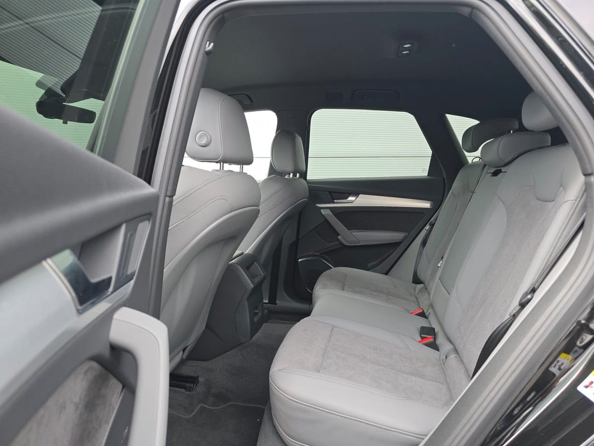 Audi SQ5 3.0 TDI quattro (Digital Tacho Alcantara) foto 14