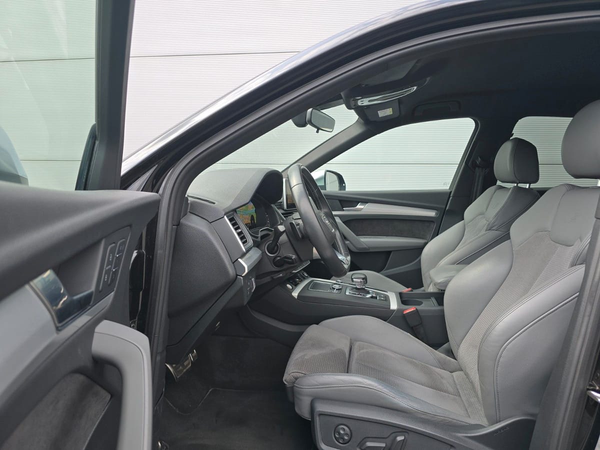 Audi SQ5 3.0 TDI quattro (Digital Tacho Alcantara) foto 15