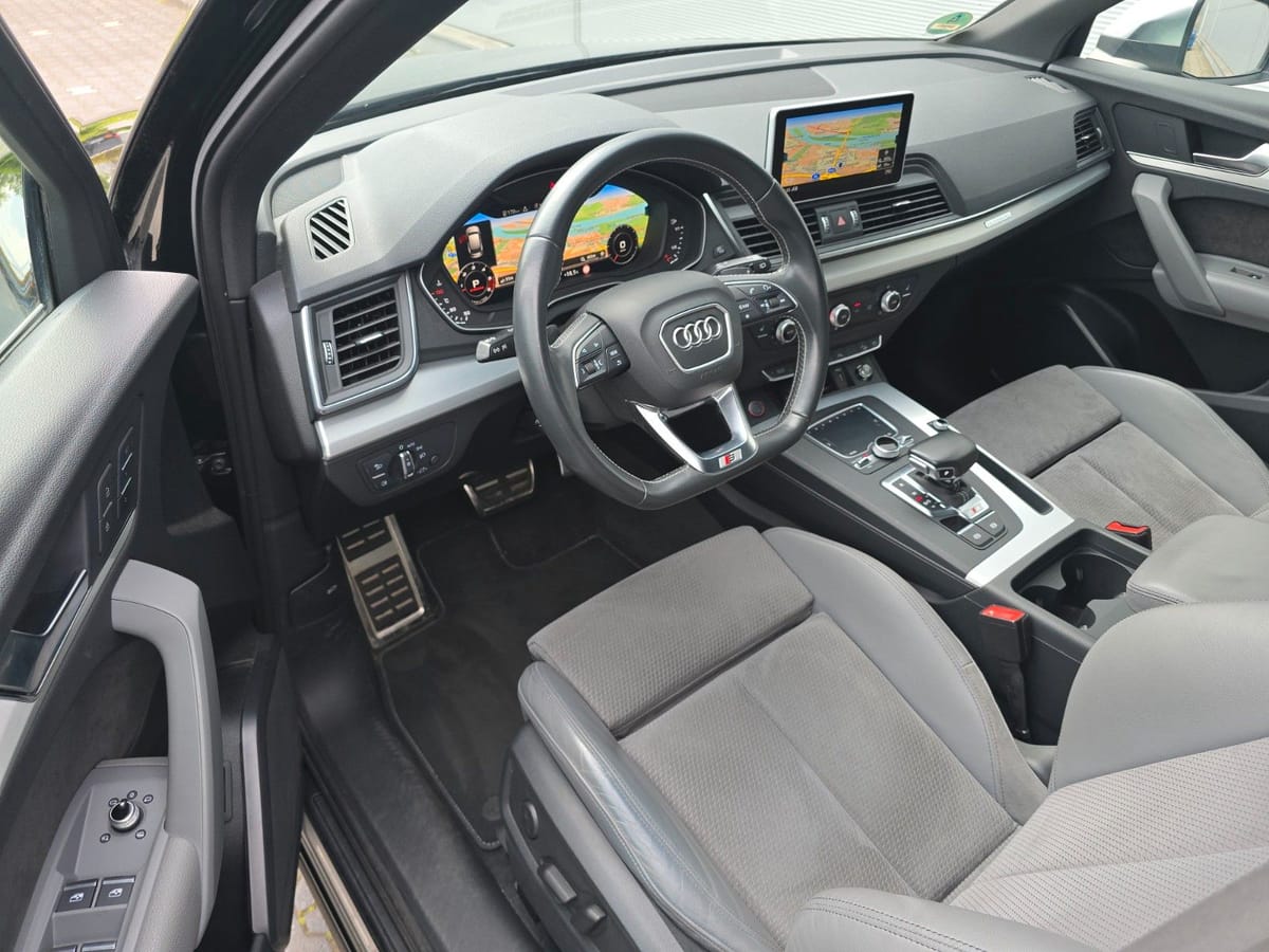 Audi SQ5 3.0 TDI quattro (Digital Tacho Alcantara) foto 17